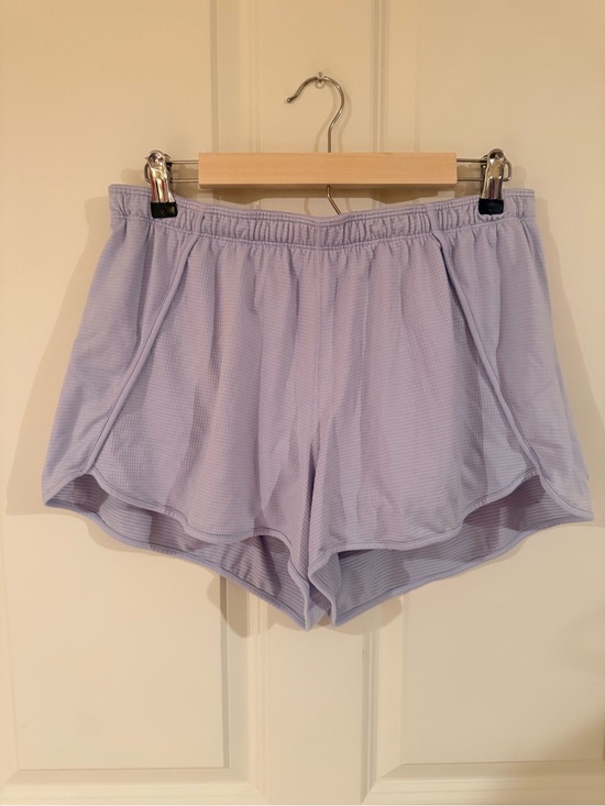 lululemon athletica Pants - Lululemon Swiftly mid-rise short 3” Light Lavender Athletic Shorts size 12